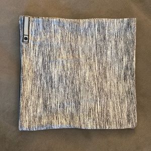 Lululemon Customizable Snap Scarf